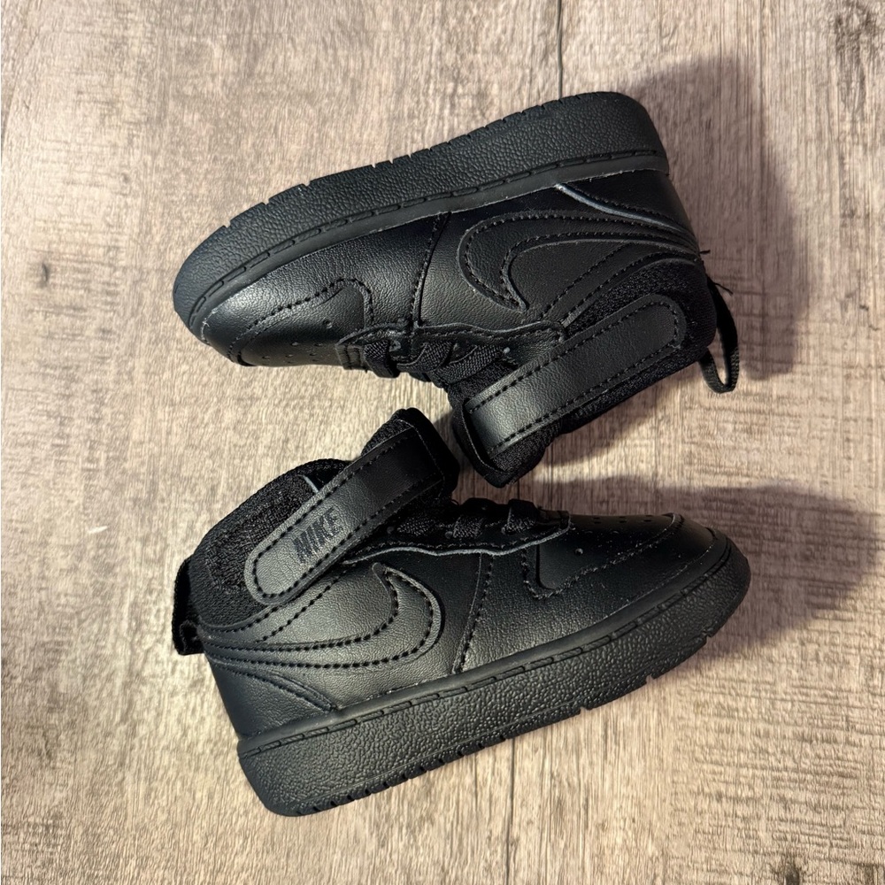 Baby Nike Court Borough Mid